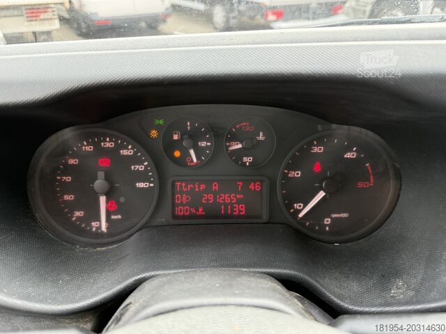 Furgoneta con techo elevado Iveco daily 40C15 L2H2 Airco