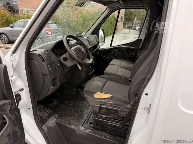 Camión con caja larga Renault master 2.3dci 145pk L3H2 RWD