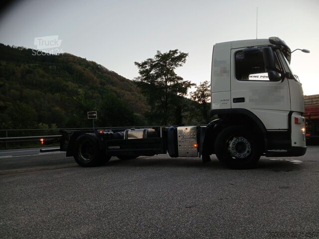 Değiştirilebilir kasalı kamyon VOLVO FM/WECHSELFAHRGESTELL/260.000KM ORG/TÜV