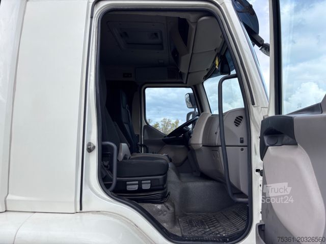 LKW mit Pritsche & Plane DAF LF 320 Sleper Cab Pritsche & Plane mit LBW E6
