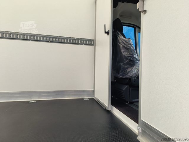 Furgon skrzyniowy PEUGEOT Boxer Premium Koffer Extra Tief mit Klappe !