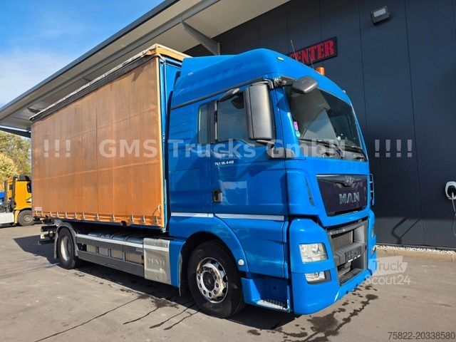 Flaklastbil med kapell MAN TGX 18.440 / 6,1m / Autom + Ret