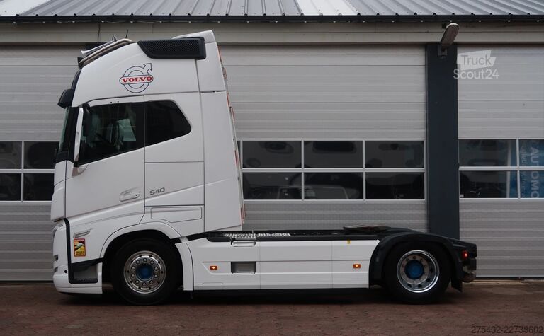 Padrão-SZM Volvo FH 540 4X2/ XL/ RETARDER/ FULL AIR/ ALCOA/