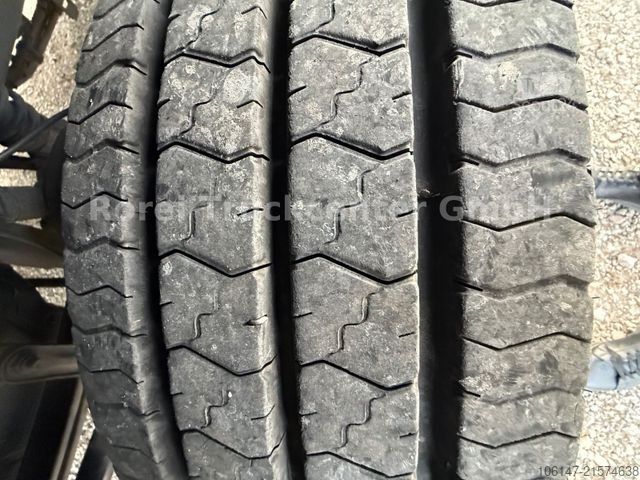 Kutu kamyonu MERCEDES-BENZ 1218L E6, Automatikgetriebe, Klima, LBW 1,5 To