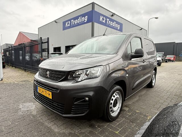 Kombi z wysokim dachem Peugeot Partner 1.5 BlueHDI Asphalt
