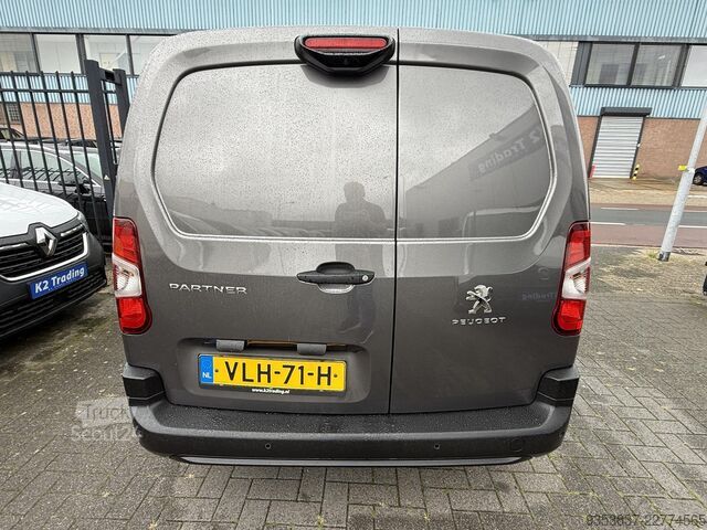 Kombi z wysokim dachem Peugeot Partner 1.5 BlueHDI Asphalt