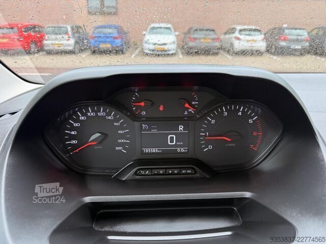 Kombi z wysokim dachem Peugeot Partner 1.5 BlueHDI Asphalt