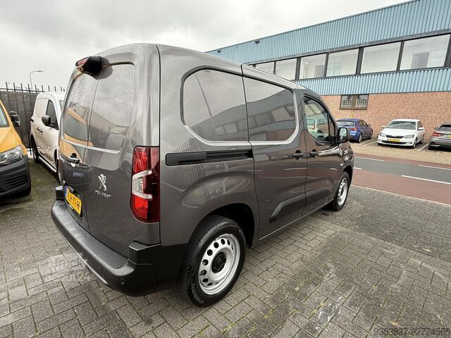 Kombi z wysokim dachem Peugeot Partner 1.5 BlueHDI Asphalt