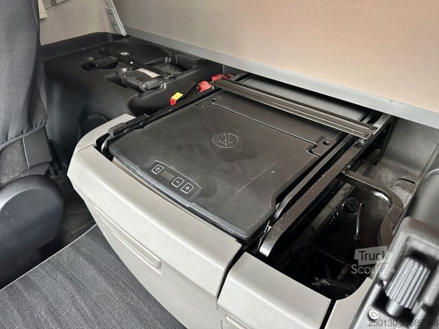 Standard tractor unit MAN TGS 18.420 4x2 BLS Retarder / ACC / EBA