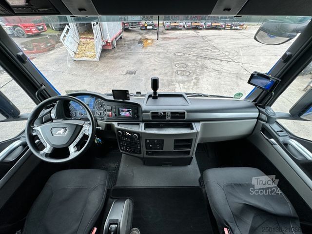 Standard tractor unit MAN TGS 18.420 4x2 BLS Retarder / ACC / EBA