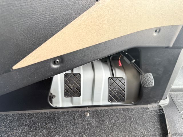 Vaihtolavakuorma-auto MERCEDES-BENZ Actros2540/6x2/Fahrschule/5-Sitze/BIG-SPACE/Lift