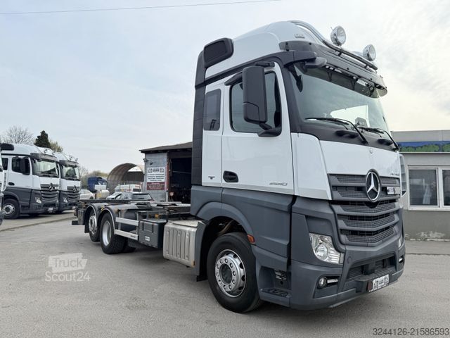 Vaihtolavakuorma-auto MERCEDES-BENZ Actros2540/6x2/Fahrschule/5-Sitze/großeAuswahl/