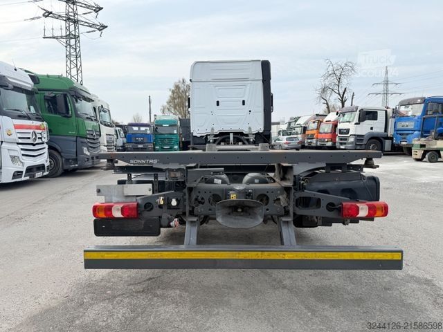 Vaihtolavakuorma-auto MERCEDES-BENZ School-Truck/Fahrschule/Actros2540/ExBW/6x2/76TK