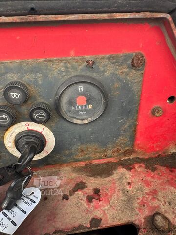 Wózek widłowy montowany na ciężarówce Moffet M7 27.4W **KOOIAAP-MOFFET 2700KG