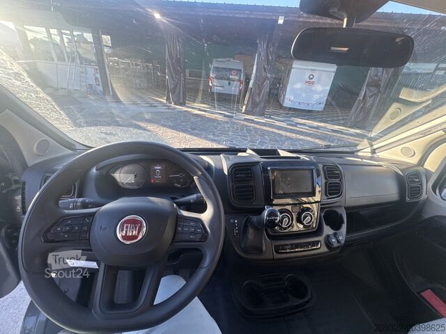 Polointegrovaný obytný automobil Fiat Ducato Carasuite 650 MF 5 | 5 Posti Letto | Completamente Attrezzato