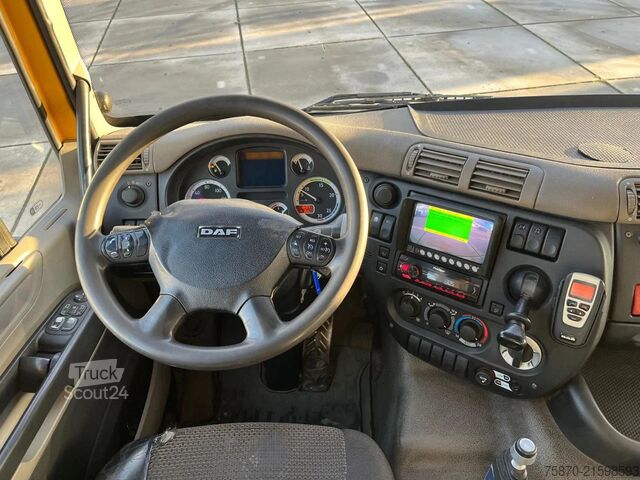 Crane truck DAF CF 360 FAN Kipper knijperwagen