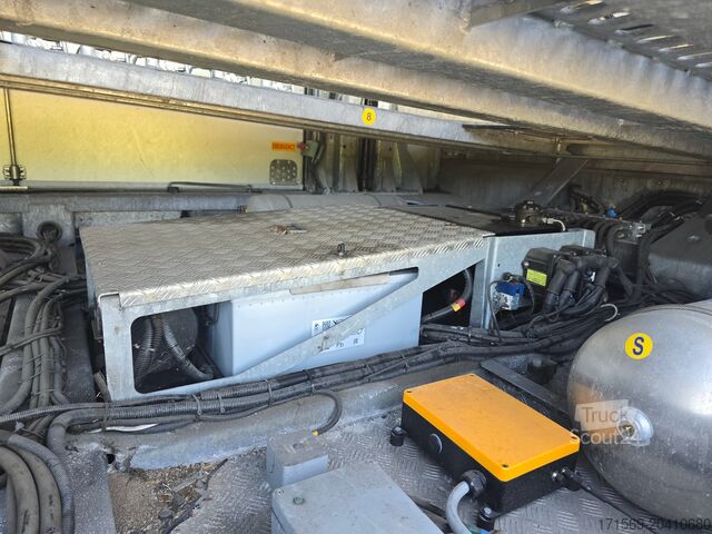 Vrachtwagen autotransporter MAN TGX 18.510 + Rolfo Auriga Deluxe 121 