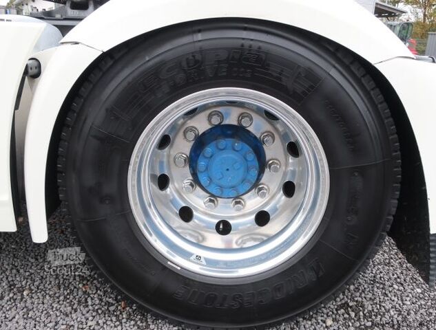 Tractor estándar DAF XF 530 SSC Intarder Navigation TV Standklima