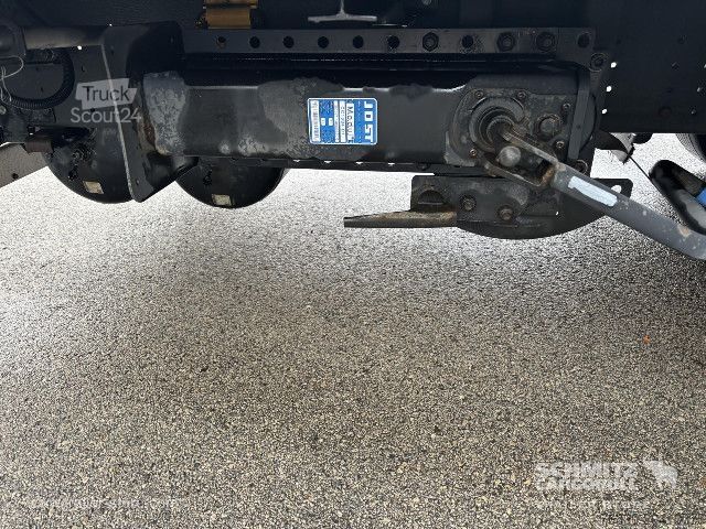 Öppen semitrailer med kapell Schmitz Cargobull Semitrailer Curtainsider Mega