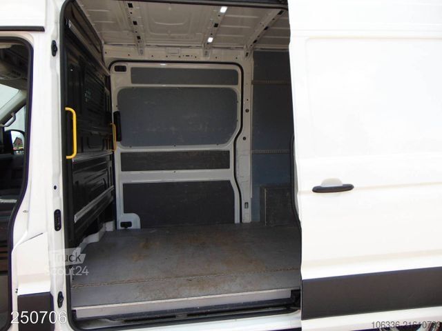 Høy tak varebil VW Crafter 2.0 TDI -KLIMA-NAVI-KAMERA