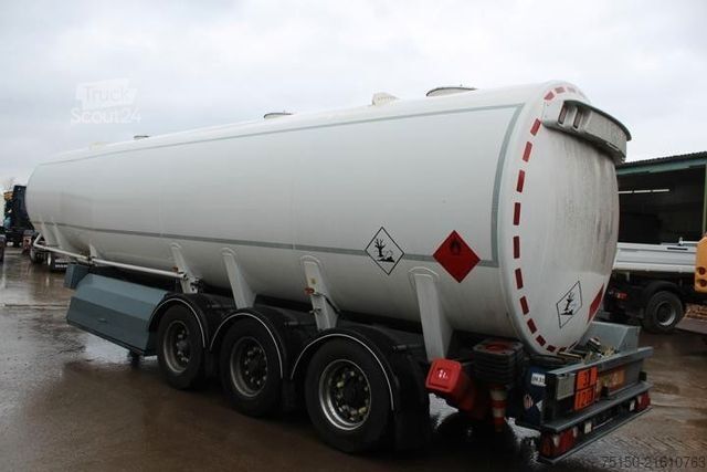 Tanker semitrailer  WILLIG Diesel/Benzin SELBSTAUSLÄUFER Nr.: 018