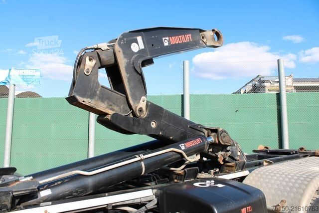 Roll-off tipper truck MERCEDES-BENZ 3248 8x4 BB HIAB ULT26Z53 - WINTERDIENST Nr: 893