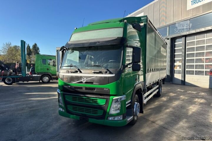Бортовой грузовик с тентом VOLVO FM-330 4x2 LBW