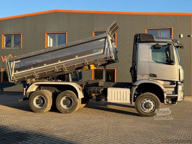 Tipper truck MERCEDES-BENZ AROCS 3345 6x6 Euro 6 Kipper mit Bordmatik