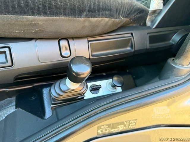 Tipper truck MERCEDES-BENZ AROCS 3345 6x6 Euro 6 Kipper mit Bordmatik