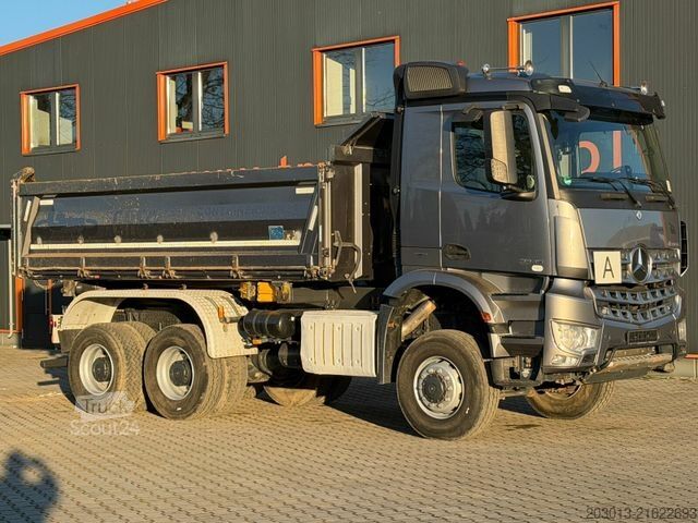 Three-sided tipper truck MERCEDES-BENZ AROCS 3345 6x6 Euro 6 Kipper mit Bordmatik