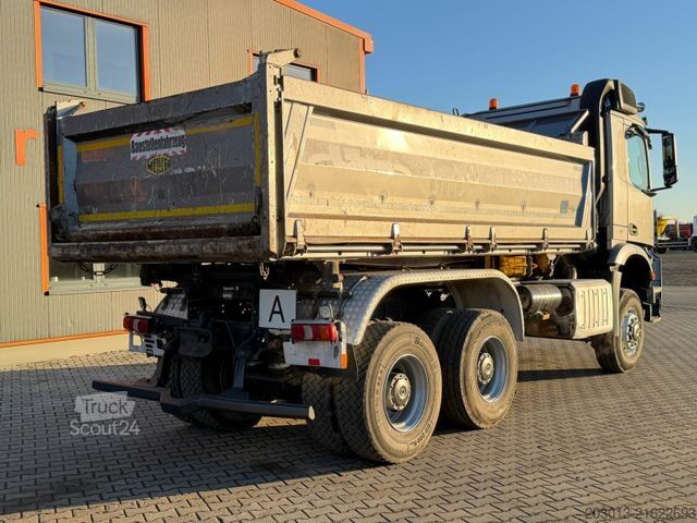 Three-sided tipper truck MERCEDES-BENZ AROCS 3345 6x6 Euro 6 Kipper mit Bordmatik