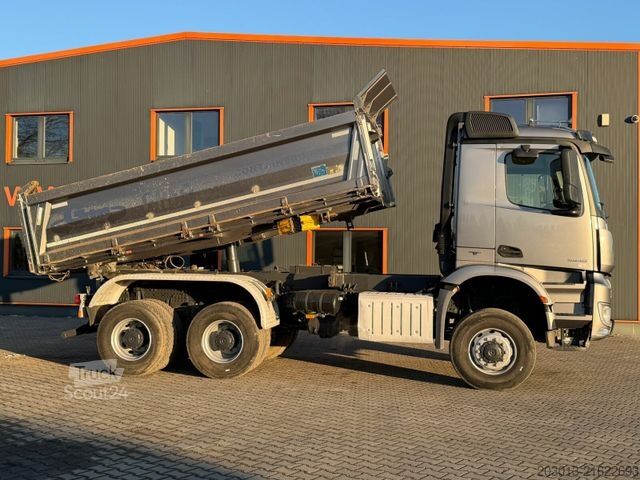 Three-sided tipper truck MERCEDES-BENZ AROCS 3345 6x6 Euro 6 Kipper mit Bordmatik