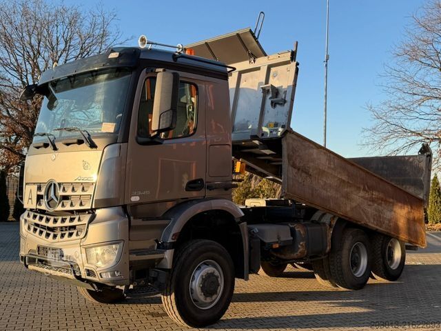 Three-sided tipper truck MERCEDES-BENZ AROCS 3345 6x6 Euro 6 Kipper mit Bordmatik