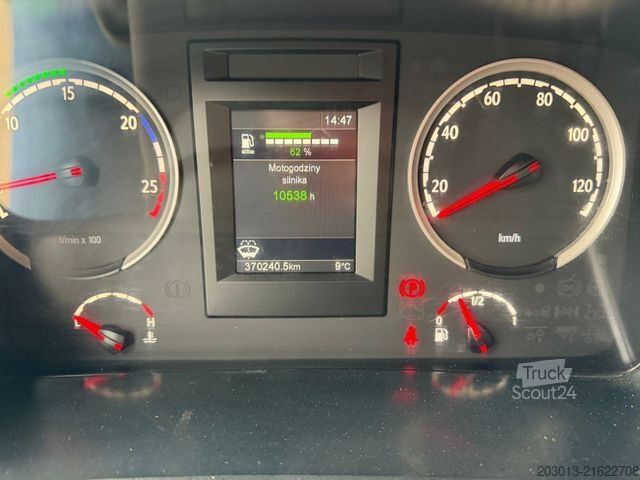 Flatbed truck SCANIA G450 8x4 Pritsche mit Kran Palfinger PK76002 EH