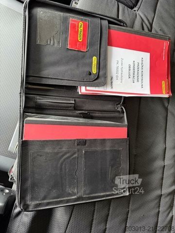 Flatbed truck SCANIA G450 8x4 Pritsche mit Kran Palfinger PK76002 EH