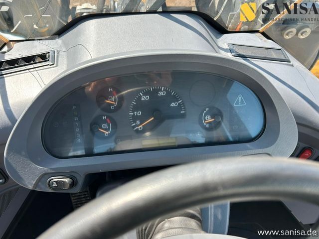 Chargeuse sur pneus KOMATSU WA 320PZ-6/Klima/ZSA/Schaufel/SW