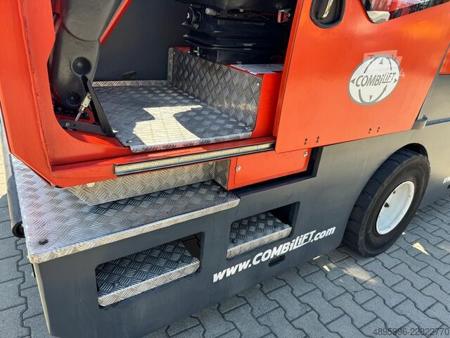 Empilhadeira lateral Combilift C5000SL // Mast with free lift