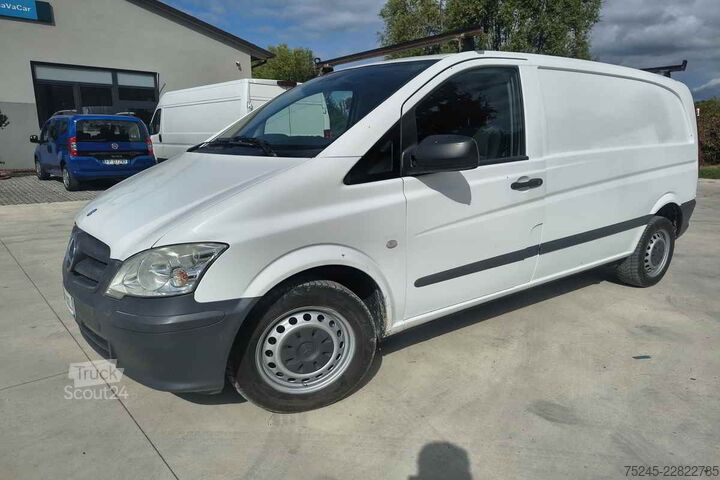 Furgão de painéis Mercedes-Benz 220 110 CDI