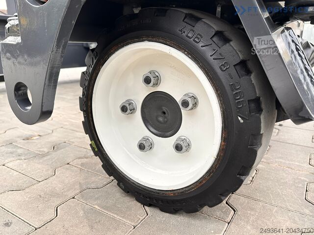 Περονοφόρο ανυψωτικό 4 κατευθύνσεων Combilift C3000 / 4100 MM / 3 TONS / LPG /LIKE NEW