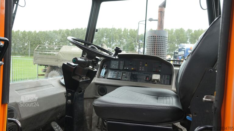 Sistema a braccio con gancio Kalmar TTX182AL terminal truck container hook-arm syst...