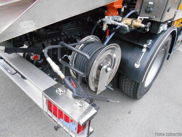 Autocisterna a vuoto MAN TGM 18.320 4x2 BL / Faros 11/1 piston