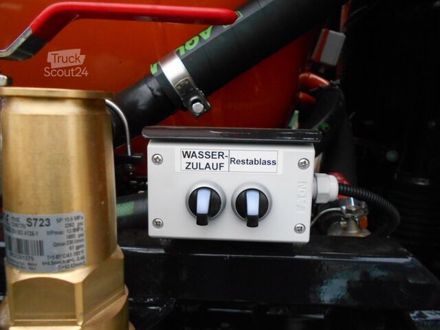Autocisterna a vuoto MAN TGM 18.320 4x2 BL / Faros 11/1 piston