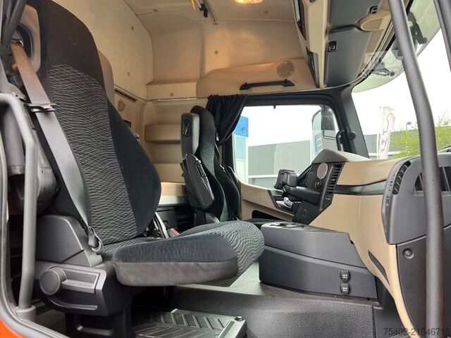 Standard-SZM Mercedes-Benz Actros 1843 / PTO / Euro 6 / Automatic