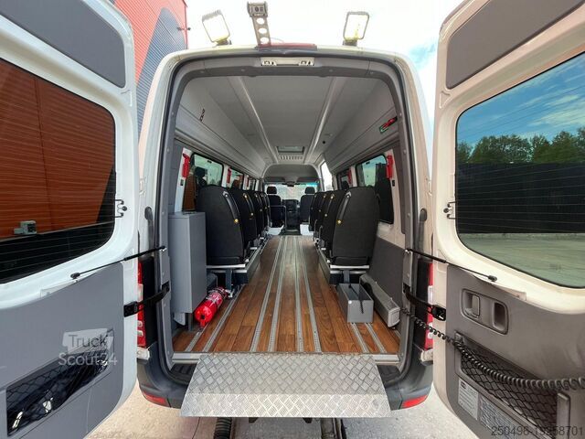 Minibussi Mercedes-Benz Sprinter 516 CDI 17 SEATS / DRIVER AC