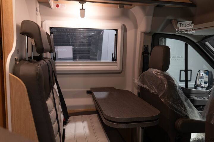 SUNLIGHT CLIFF 4X4 GREENTREK MINI VAN mit WC, neu SUNLIGHT CLIFF 4X4 Greentrek