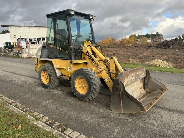 Kerekes rakodó KRAMER 320