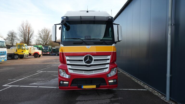 MTS standard Mercedes-Benz Actros 1942 tractor unit