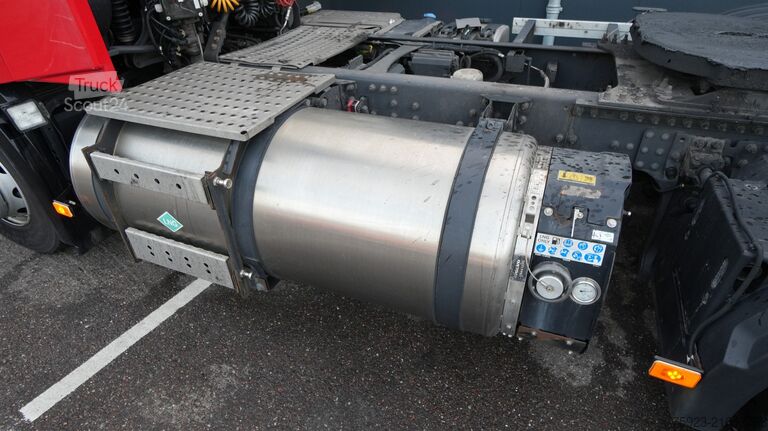 Standaard-SZM Volvo FH 420 LNG Globetrotter tractor unit