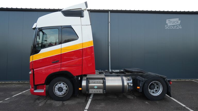 Standaard-SZM Volvo FH 420 LNG Globetrotter tractor unit