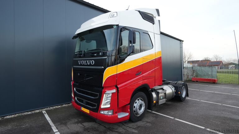 Standaard-SZM Volvo FH 420 LNG Globetrotter tractor unit
